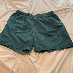 Columbia shorts blue green